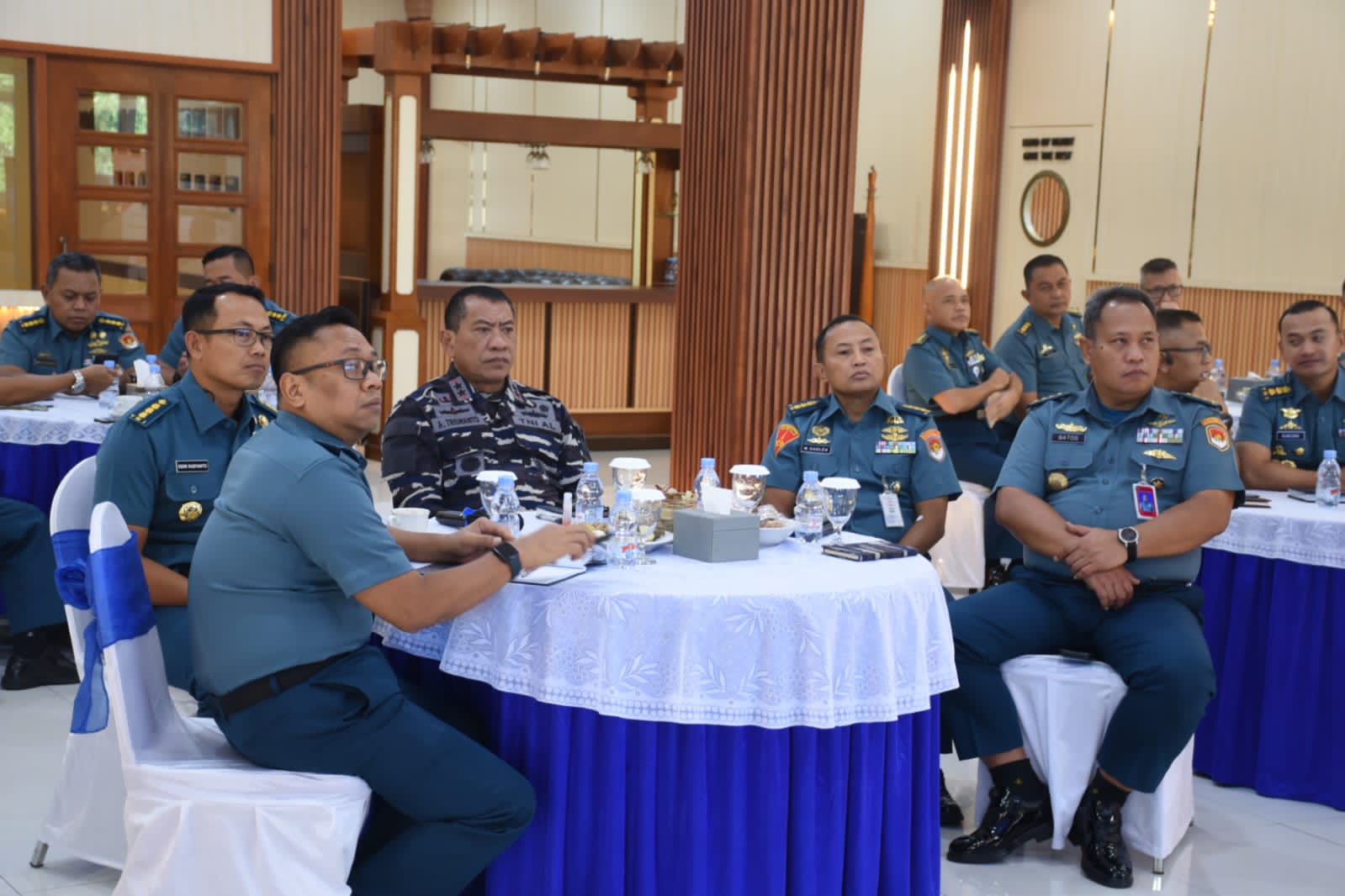 Komandan Kodaeral V Ikuti Vicon Taklimat Awal Reviu Laporan Keuangan U.O TNI AL Semester II TA. 2025